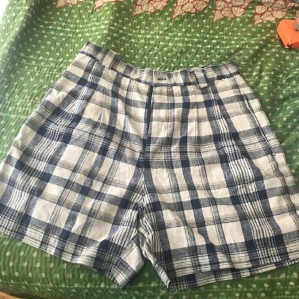 Casual corner & co Women’s short vintage size 12